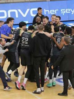 MERKEZEFENDİ BASKET’TEN KRİTİK GALİBİYET