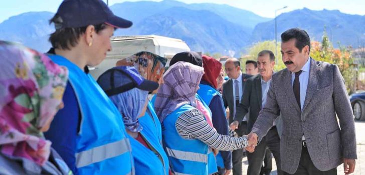 BAŞKAN ERTEMUR PERSONELLE BAYRAMLAŞTI