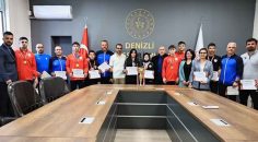 DENİZLİLİ ŞAMPİYON GÜREŞÇİLER ÖDÜLLENDİRİLDİ