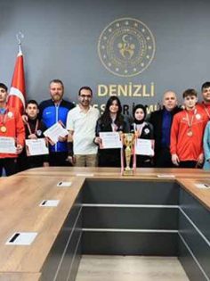DENİZLİLİ ŞAMPİYON GÜREŞÇİLER ÖDÜLLENDİRİLDİ