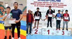 GÜREŞCİLER MADALYALARLA DÖNDÜ