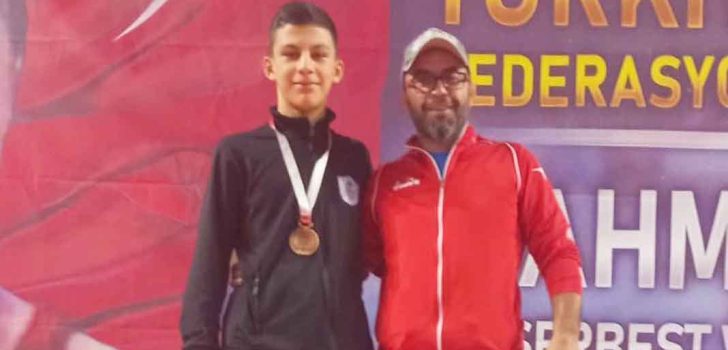 ERCAN BAKAN TÜRKİYE ÜÇÜNCÜSÜ OLDU