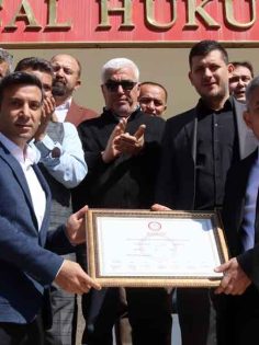 ÇAL’DA AHMET HAKAN GÖREVE BAŞLADI