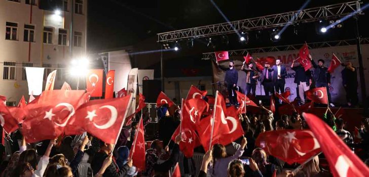 19 MAYIS COŞKUSU GENÇLİK KONSERLERİYLE SÜRÜYOR