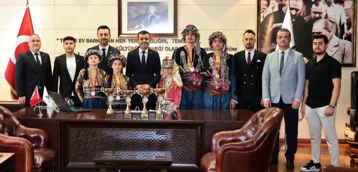 HALK OYUNLARI ŞAMPİYONLARINDAN BAŞKAN ÇAVUŞOĞLU’NA ZİYARET