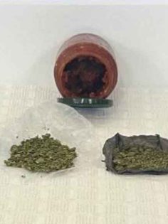 KAVANOZUN İÇİNDE 111 GRAM ESRAR YAKALANDI