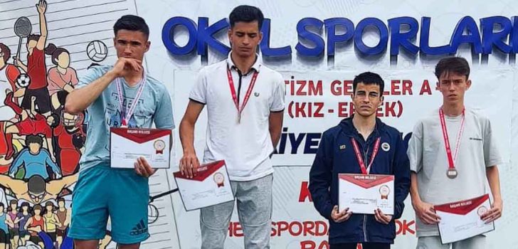 DENİZLİLİ ATLET TÜRKİYE ŞAMPİYONU