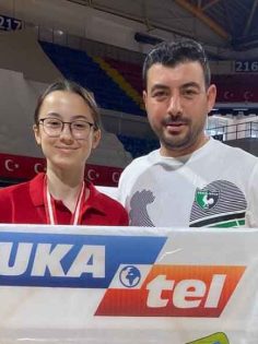 GENÇ BOKSÖR TÜRKİYE ÜÇÜNCÜSÜ OLDU