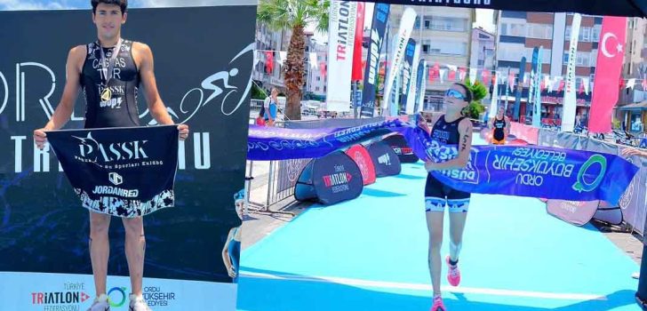 DENİZLİLİ TRİATLETLER SELİN VE BURAK TÜRKİYE ŞAMPİYONU