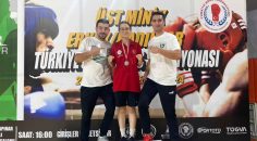 BOKSTA CEYDA TÜRKİYE ÜÇÜNCÜSÜ