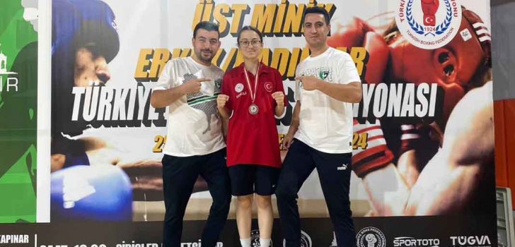 BOKSTA CEYDA TÜRKİYE ÜÇÜNCÜSÜ