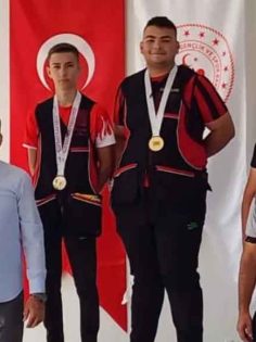 ÇARDAKLI ATICILAR CUMHURİYET KUPASINDA KÜRSÜYE ÇIKTI