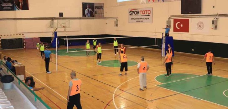 ÇAMELİ’DE CUMHURİYET TURNUVASI BAŞLADI