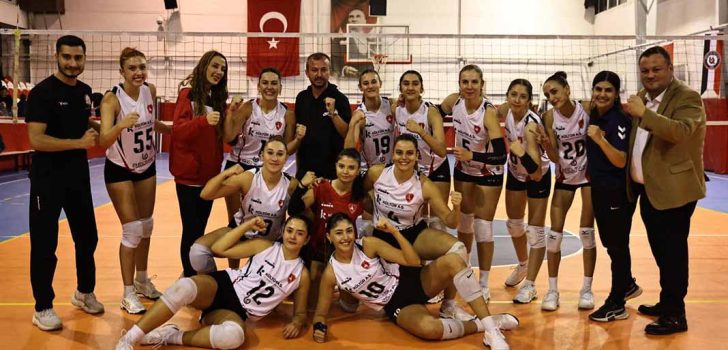 DENİZLİ’NİN SULTANLARI TUTULMUYOR: 3-0