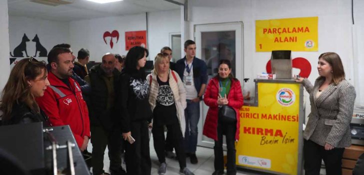 ÖĞRENCİLER MERKEZEFENDİ’NİN GERİ DÖNÜŞÜM TESİSLERİNİ GEZDİ