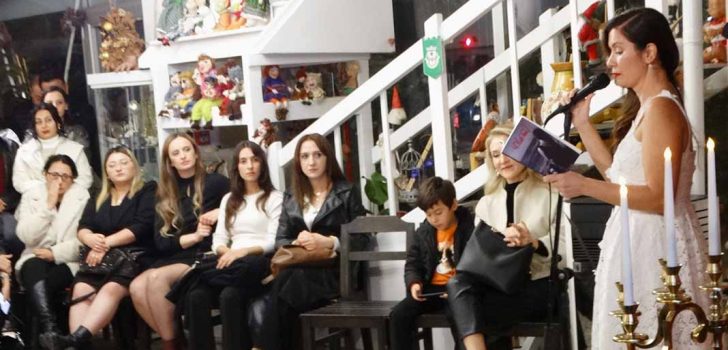 KİTABINI YAŞATILMAYAN KADINLARA İTHAF ETTİ