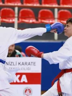 KARATECİLER MADALYALARINI ALDI