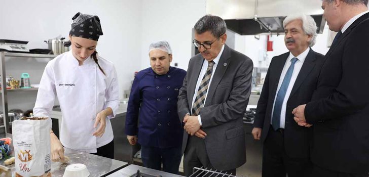 PAÜCHEF’TE ÖĞRENCİLER YARIŞTI