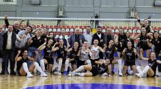 UĞUR ZİRVEYE ORTAK: 3-0