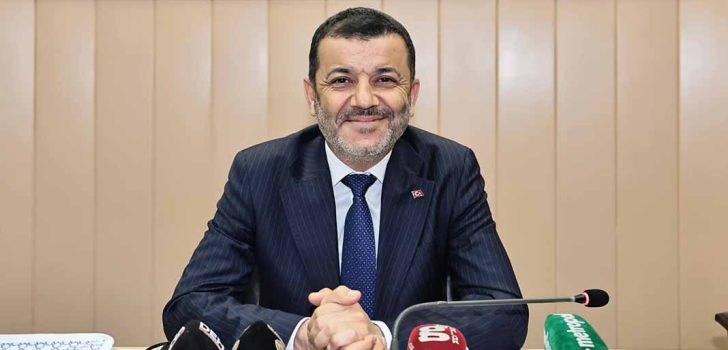 ÇAVUŞOĞLU PEŞİNİ BIRAKMIYOR