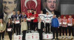 FLOOR CURLING SPORCULARINDAN MADALYA YAĞMURU
