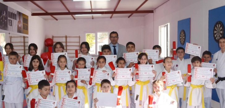 KUŞAK SINAVINDAN BAŞARIYLA GEÇTİLER