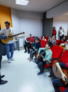 GENÇLİK MERKEZİ KURSLARI SÜRÜYOR