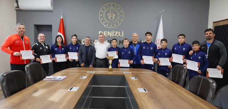 GÜREŞÇİLER ŞAMPİYONLUĞUN HİKAYESİNİ PAYLAŞTI