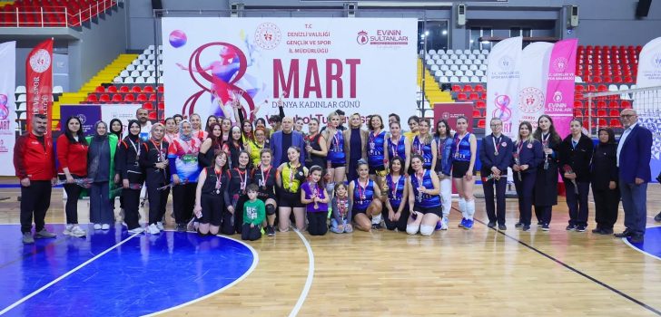 EVİNİN SULTANLARI’NA ÖDÜLLERİ VERİLDİ