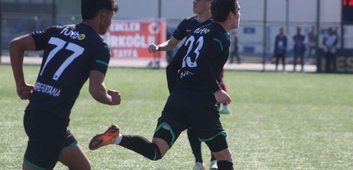 DENİZLİSPOR FIRSAT TEPTİ: 2-2