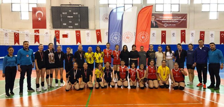 KADINLAR GÜNÜ TURNUVASINDA ÖDÜLLER DAĞITILDI