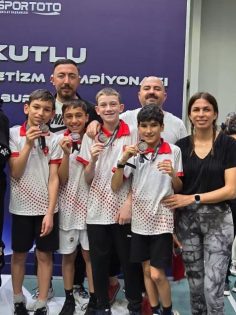 ATLETİZM TAKIMI BURSA’DAN BAŞARIYLA DÖNDÜ
