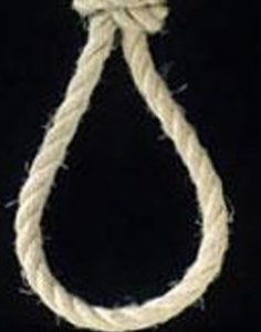 YAŞLI KADIN KENDİNİ ASTI