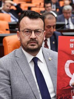 “HUKUKSUZLUK EKONOMİYİ KURUTUYOR!”