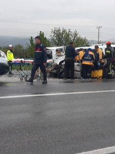 BULDAN’DA KAZA: 4 YARALI