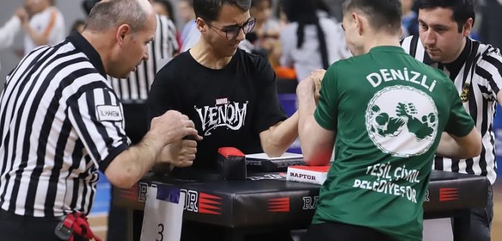 BİLEK GÜREŞİ GRUP ŞAMPİYONASI DENİZLİ’DE GERÇEKLEŞTİ