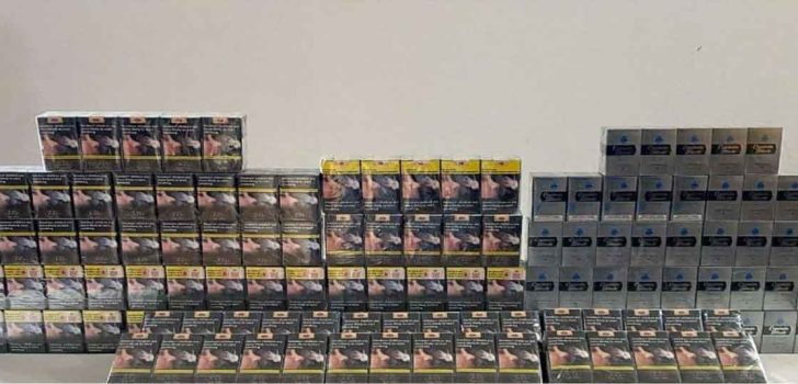 ÇİVRİL’DE 300 PAKET KAÇAK SİGARA ELE GEÇİRİLDİ