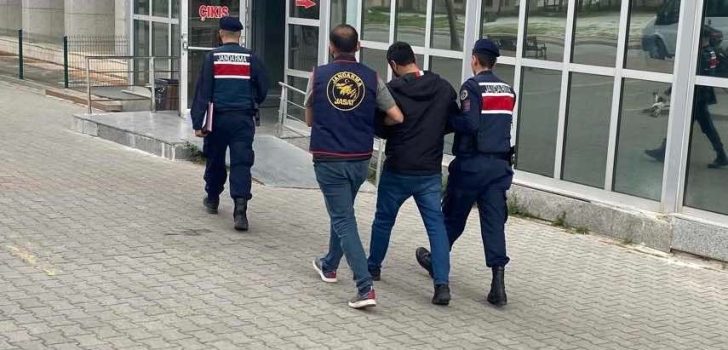 UYUŞTURUCU VE SİLAH KAÇAKÇISI YAKALANDI