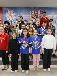 23 NİSAN SATRANÇ TURNUVASI GERÇEKLEŞTİRİLDİ