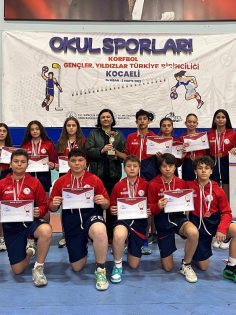 HAVVA SÜLEYMAN YAĞLICA ORTAOKULU KORFBOL TÜRKİYE ÜÇÜNCÜSÜ
