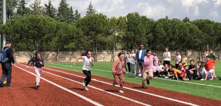 TAVAS’TA ÇOCUKLAR YARIŞTI