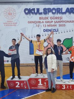 BİLEK GÜREŞİNDE İLK GÜN YARIŞMALARI SONUÇLANDI