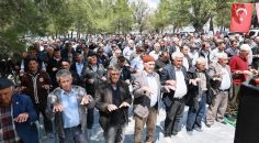 METEOROLOJİ YAĞMUR UYARISI YAPTI, ÇİFTÇİ YAĞMUR DUASINA ÇIKTI!