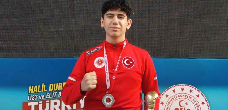 MUAY-THAİ’DE DENİZLİLİ SPORCU TÜRKİYE ŞAMPİYONU