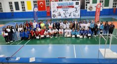 BADMİNTON ŞAMPİYONASINA DENİZLİ DAMGA VURDU