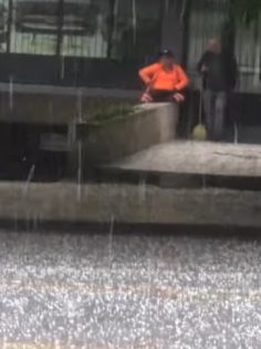 DENİZLİ’DE DOLU YAĞIŞI ZOR ANLAR YAŞATTI