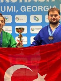 ŞAMPİYONAYA DENİZLİLİ MİLLİ SPORCULAR DAMGA VURDU