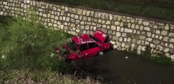 DİREKSİYON HAKİMİYETİNİ KAYBEDİP KANALA UÇTU