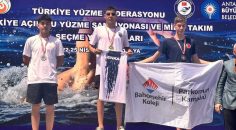 YÜZME’NİN PRENSİ İBRAHİM BURHAN YİNE ZİRVEDE