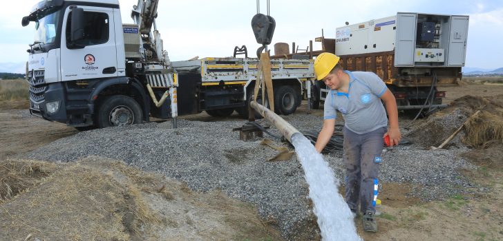SERİNHİSAR’DA SU SIKINTISI TARİHE KARIŞTI!